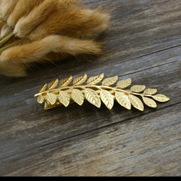 🌟3/$10💥Gold leaf hair barrettes - Picture 3 of 5